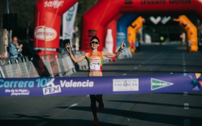 La atleta Alicia Pérez gana la quinta edición de la Carrera 10KFem