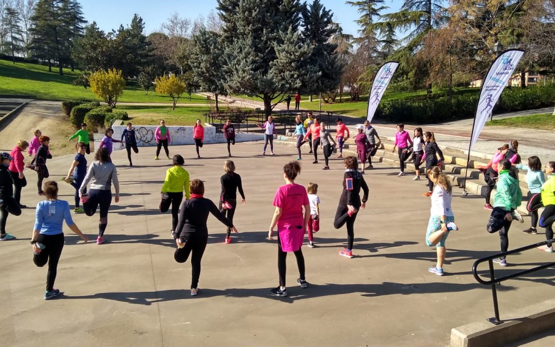 Mujeres de todas las edades participan en Madrid en la Quedada de Running Femenino de la 10KFem 2020